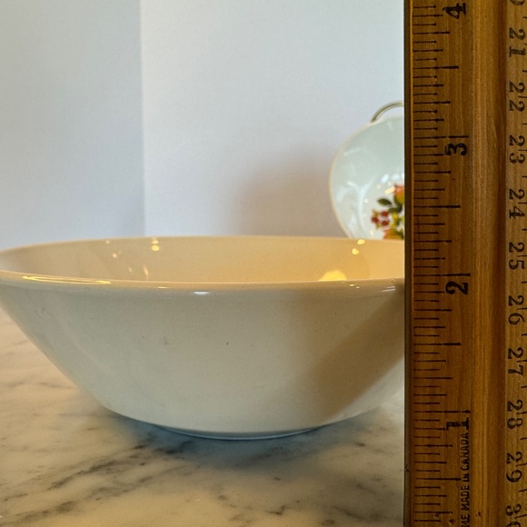 Johnson Bros. Ironstone "Oberon" 6 1/2" bowls. 4 Vintage MCM floral bowls - Picture 6 of 11